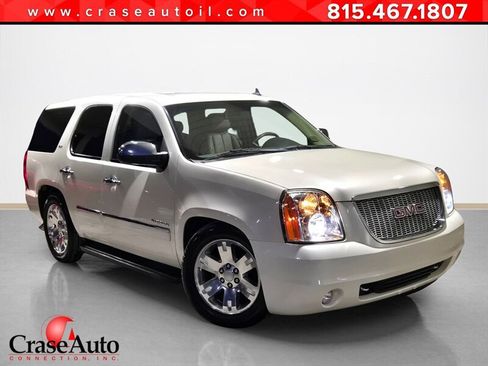 Used 2010 GMC Yukon SLT w/ SLT Chrome Package image 1