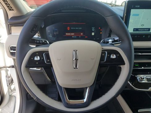 New 2026 Lincoln Corsair Premiere FWD image 23