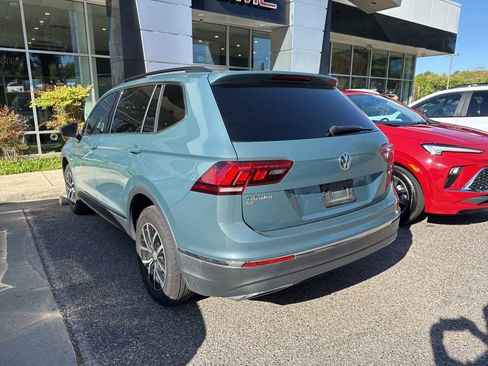 Used 2021 Volkswagen Tiguan SE image 10