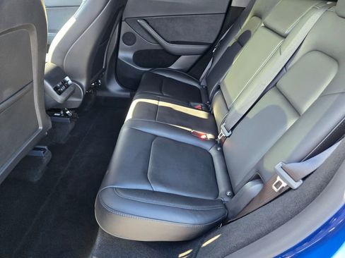 Used 2024 Tesla Model Y 2WD image 12