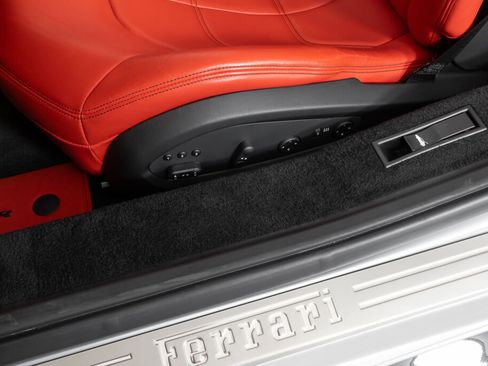 Used 2018 Ferrari 488 Spider image 31