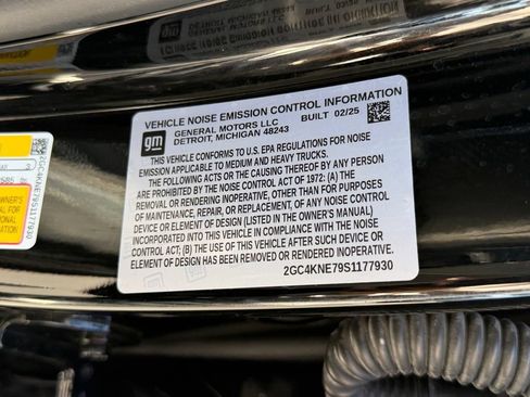 Used 2025 Chevrolet Silverado 2500 LT AWD/4WD image 30