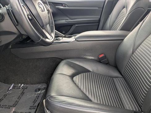 Used 2018 Toyota Camry SE w/ Convenience Package FWD image 15