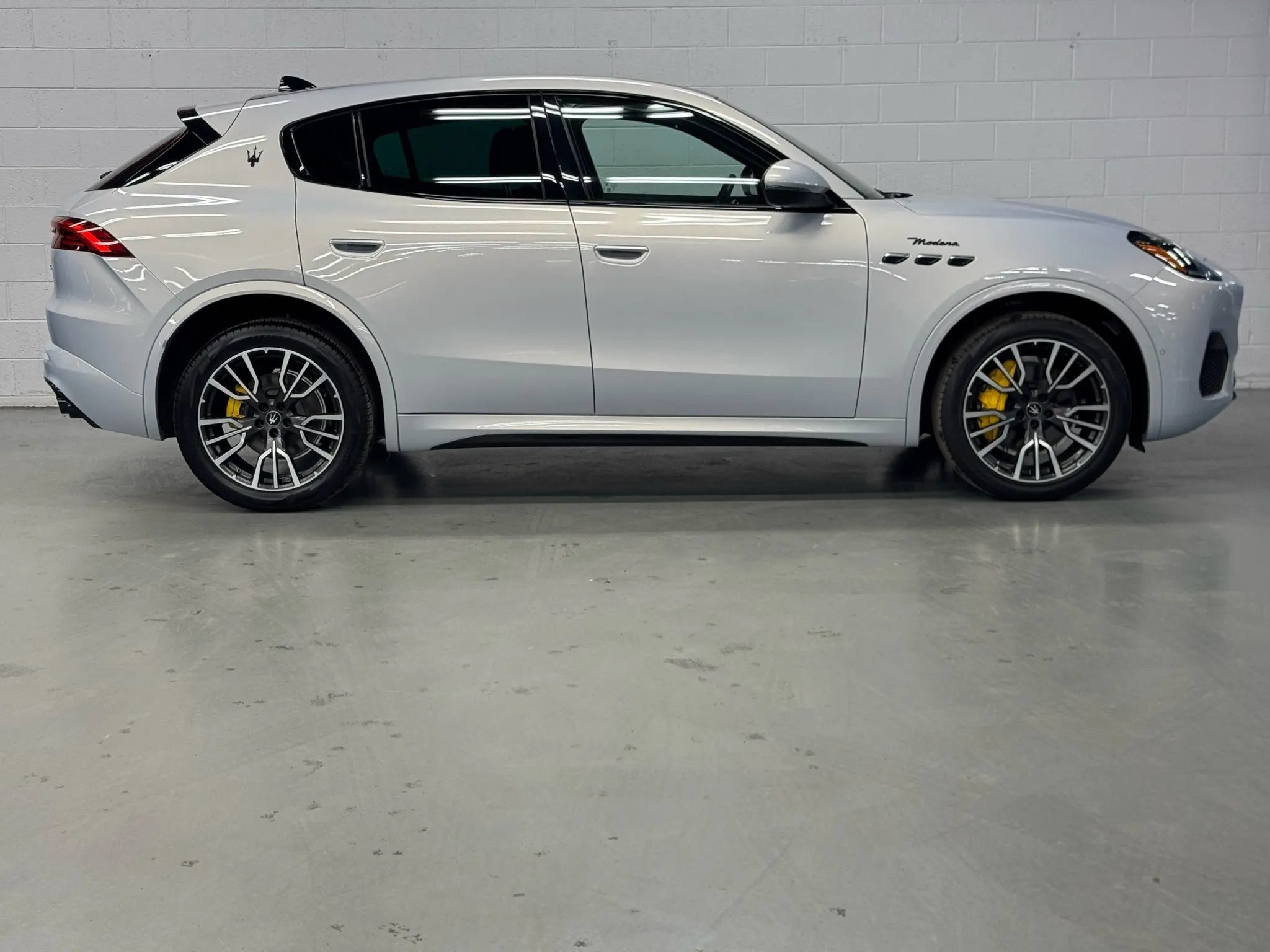 Used 2023 Maserati Grecale Modena AWD/4WD image 6