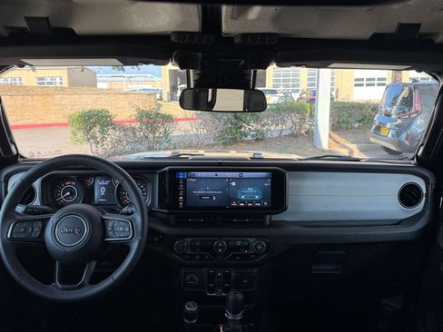Used 2025 Jeep Wrangler Unlimited Sport AWD/4WD image 33