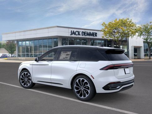 New 2026 Lincoln Nautilus Reserve image 4