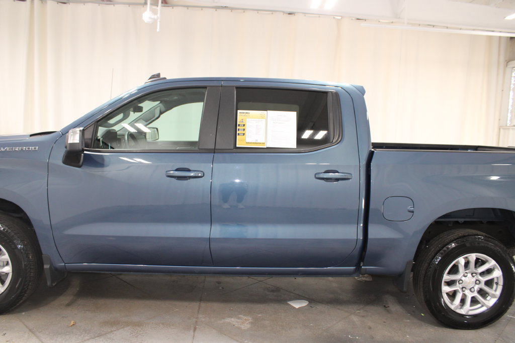 Used 2024 Chevrolet Silverado 1500 LT AWD/4WD image 6