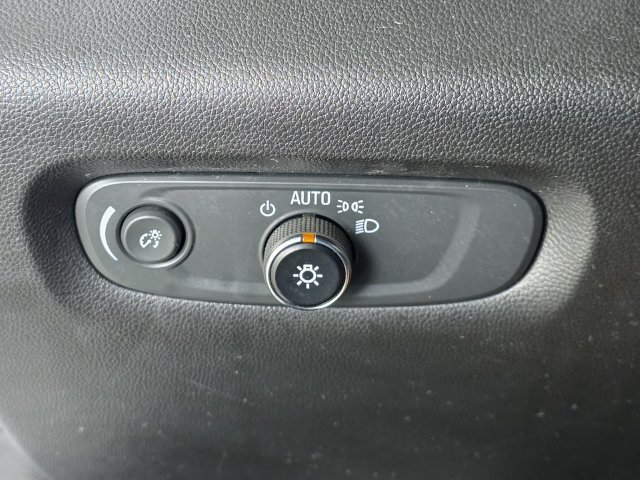Used 2023 Chevrolet Traverse Premier w/ Redline Edition FWD image 43