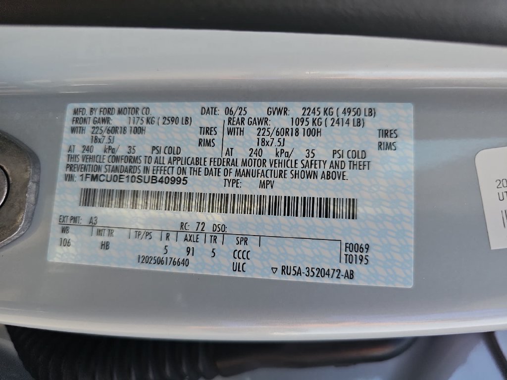 Used 2025 Ford Escape SE FWD image 44