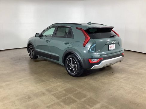 Used 2023 Kia Niro EX w/ EX Cold Weather Package FWD image 14