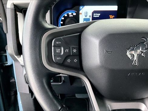 Used 2023 Ford Bronco Badlands image 26