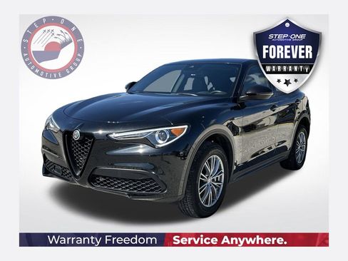 Used 2023 Alfa Romeo Stelvio Sprint image 1