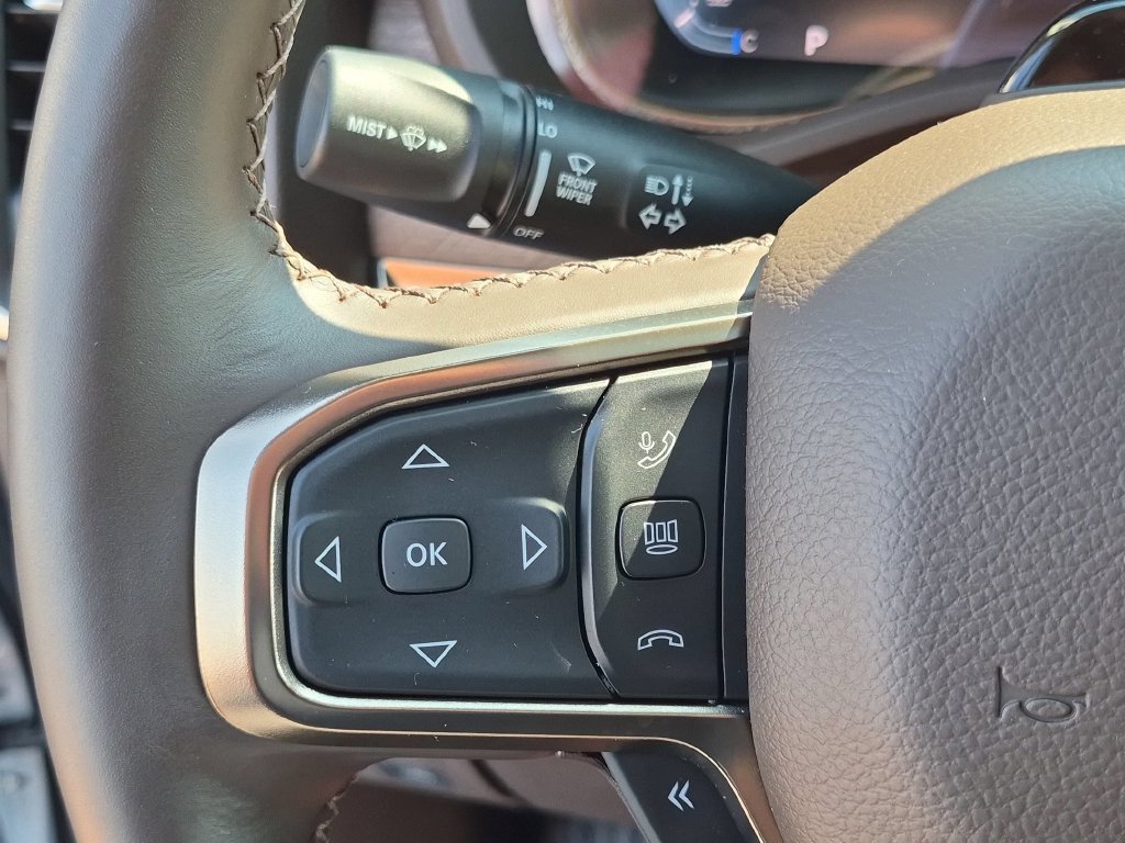 Used 2025 RAM 1500 Limited AWD/4WD image 15