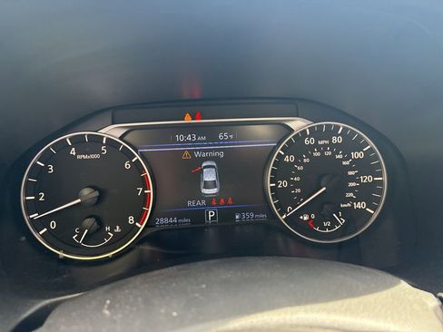 Used 2024 Nissan Altima 2.5 SR w/ SR Premium Package image 11