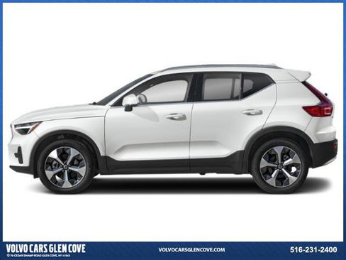 New 2025 Volvo XC40 B5 Ultra w/ Protection Package Premier image 3
