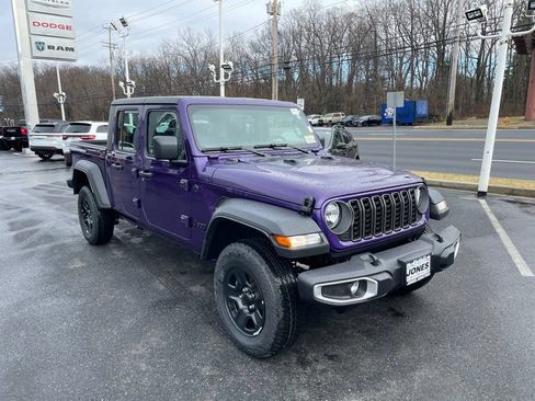 New 2026 Jeep Gladiator Sport AWD/4WD image 2