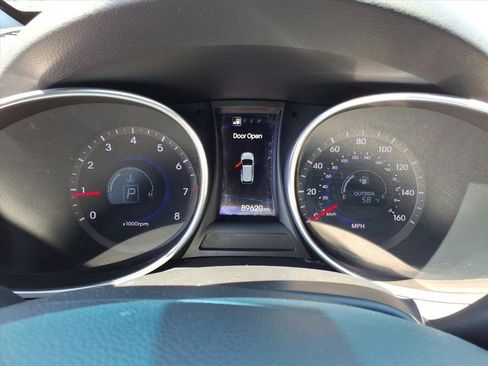 Used 2014 Hyundai Santa Fe Sport w/ Premium Equipment Package 03 FWD image 29