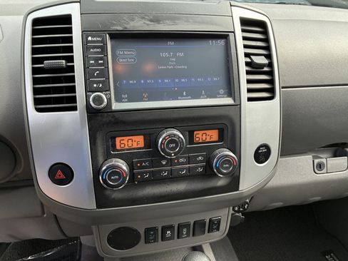 Used 2020 Nissan Frontier SV w/ Midnight Edition Floor Mats RWD image 12