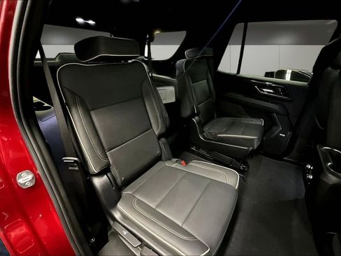 Used 2025 GMC Yukon Elevation w/ LPO, Elevation Black Package AWD/4WD image 25
