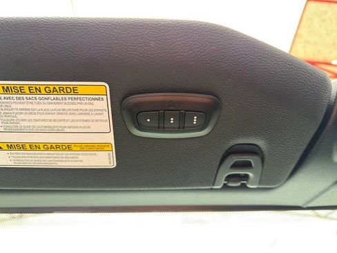 Used 2022 Jeep Wrangler Unlimited Sahara AWD/4WD image 27