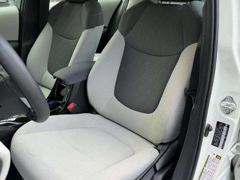 Used 2020 Toyota Corolla LE w/ LE Convenience Package FWD image 9