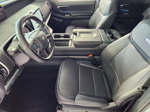 New 2025 Ford Expedition Max Platinum w/ Stealth Performance Package image 11