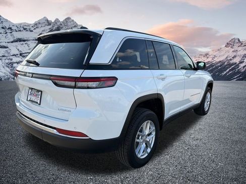 New 2026 Jeep Grand Cherokee Laredo AWD/4WD image 5