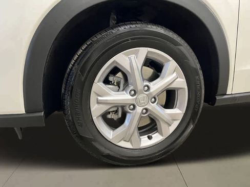Certified 2025 Honda HR-V LX image 10