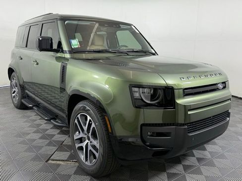 New 2026 Land Rover Defender 110 X-Dynamic SE image 10