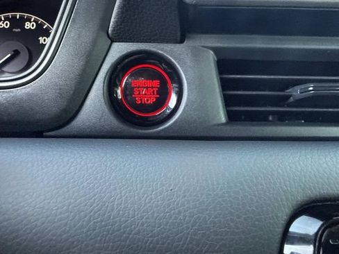 Certified 2025 Honda Pilot TrailSport image 29