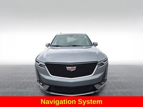 Used 2023 Cadillac XT6 Sport w/ Technology Package AWD/4WD image 2