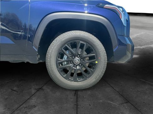 Certified 2025 Toyota Tundra Limited AWD/4WD image 15
