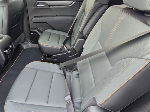 New 2026 GMC Acadia AT4 image 10