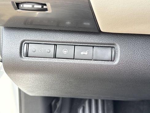 New 2026 Nissan Pathfinder SL w/ Cargo Package FWD image 12