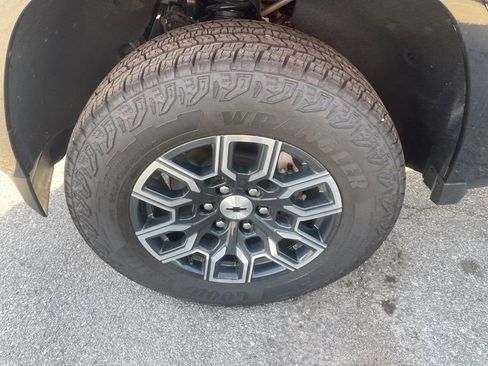 New 2026 Chevrolet Colorado Z71 w/ Z71 Convenience Package 2 image 8