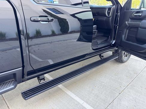 Used 2023 GMC Sierra 2500 AT4 w/ Gooseneck/5TH Wheel Package AWD/4WD image 9