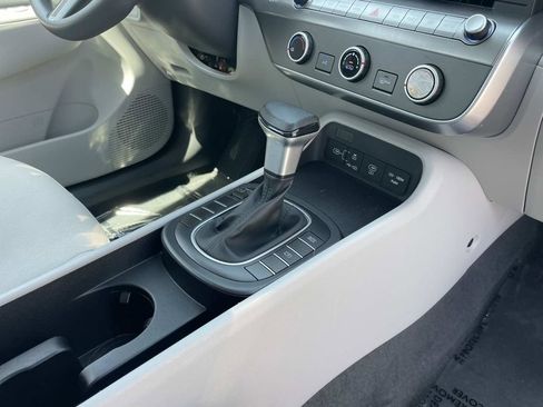 Certified 2025 Hyundai Kona SE FWD image 28