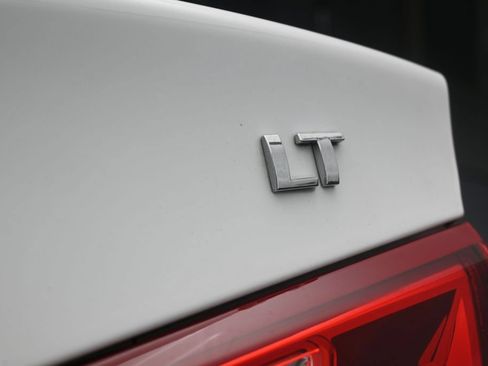 Used 2024 Chevrolet Malibu LT FWD image 31