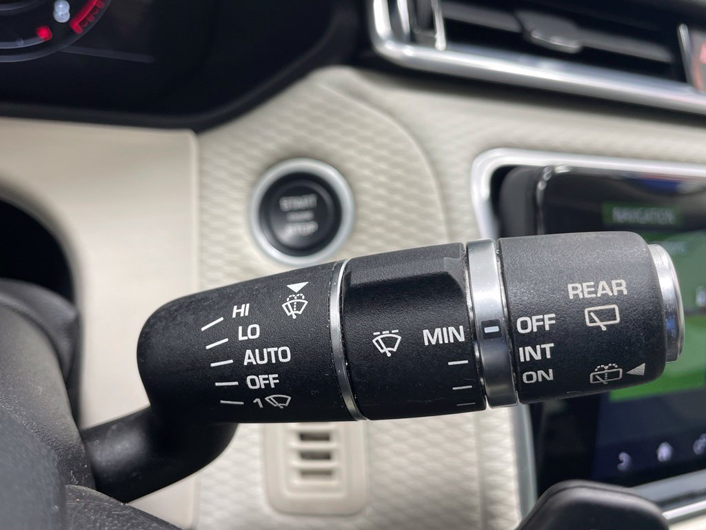 Used 2019 Land Rover Range Rover Velar S AWD/4WD image 30