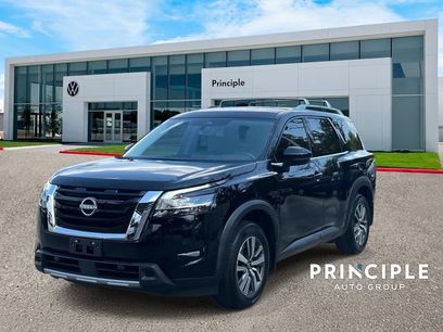 Used 2024 Nissan Pathfinder SL