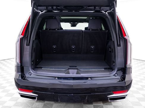 Used 2021 Cadillac Escalade Premium Luxury w/ LPO, Radiant Package image 33