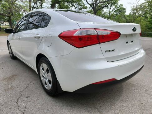 Used 2016 Kia Forte LX FWD image 5