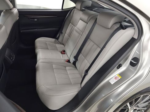 Used 2017 Lexus ES 350 w/ Luxury Package FWD image 29