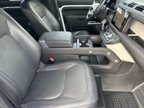 Used 2023 Land Rover Defender 110 S AWD/4WD image 14