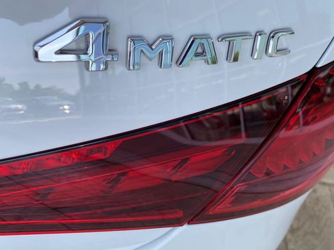 Used 2025 Mercedes-Benz C 300 4MATIC Sedan image 9