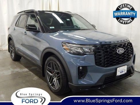 New 2025 Ford Explorer ST image 1