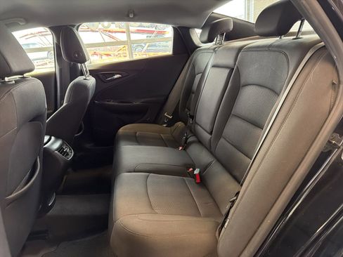 Used 2020 Chevrolet Malibu LT image 12