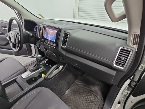 Used 2022 Nissan Frontier SV RWD image 35