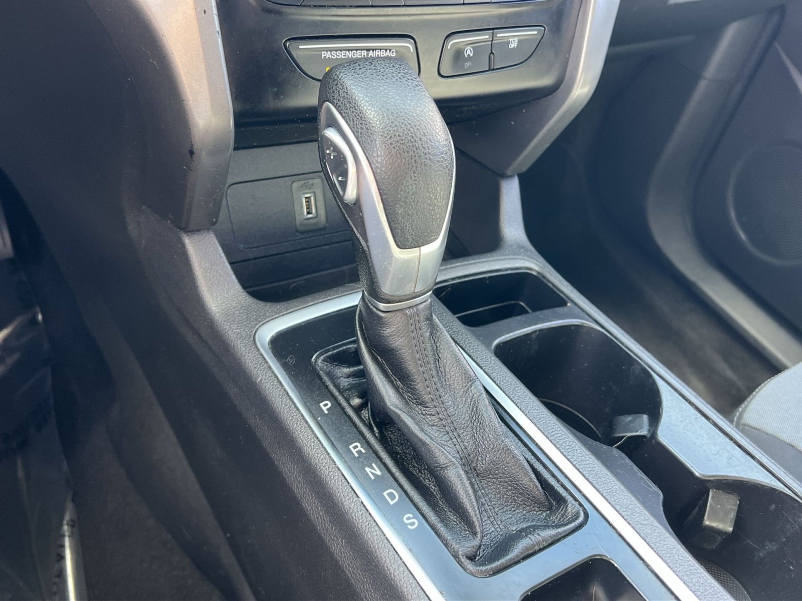 Used 2018 Ford Escape SE w/ Ford Safe & Smart Package FWD image 21