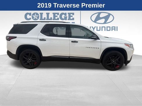 Used 2019 Chevrolet Traverse Premier w/ Redline Edition image 2